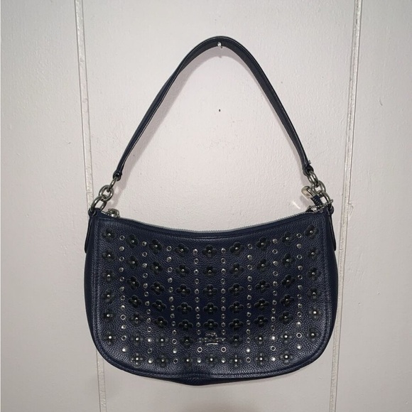 Vintage Coach Restored Navy Chelsea Leather Shoulder Bag With Floral Rivets - Picture 1 of 6